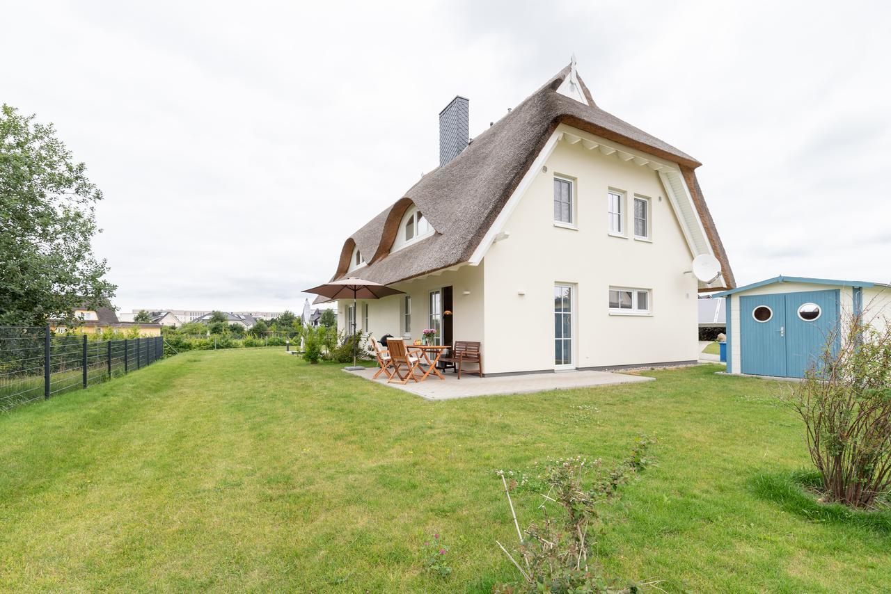 Reetdachhaeuser Boergerende ภายนอก รูปภาพ
